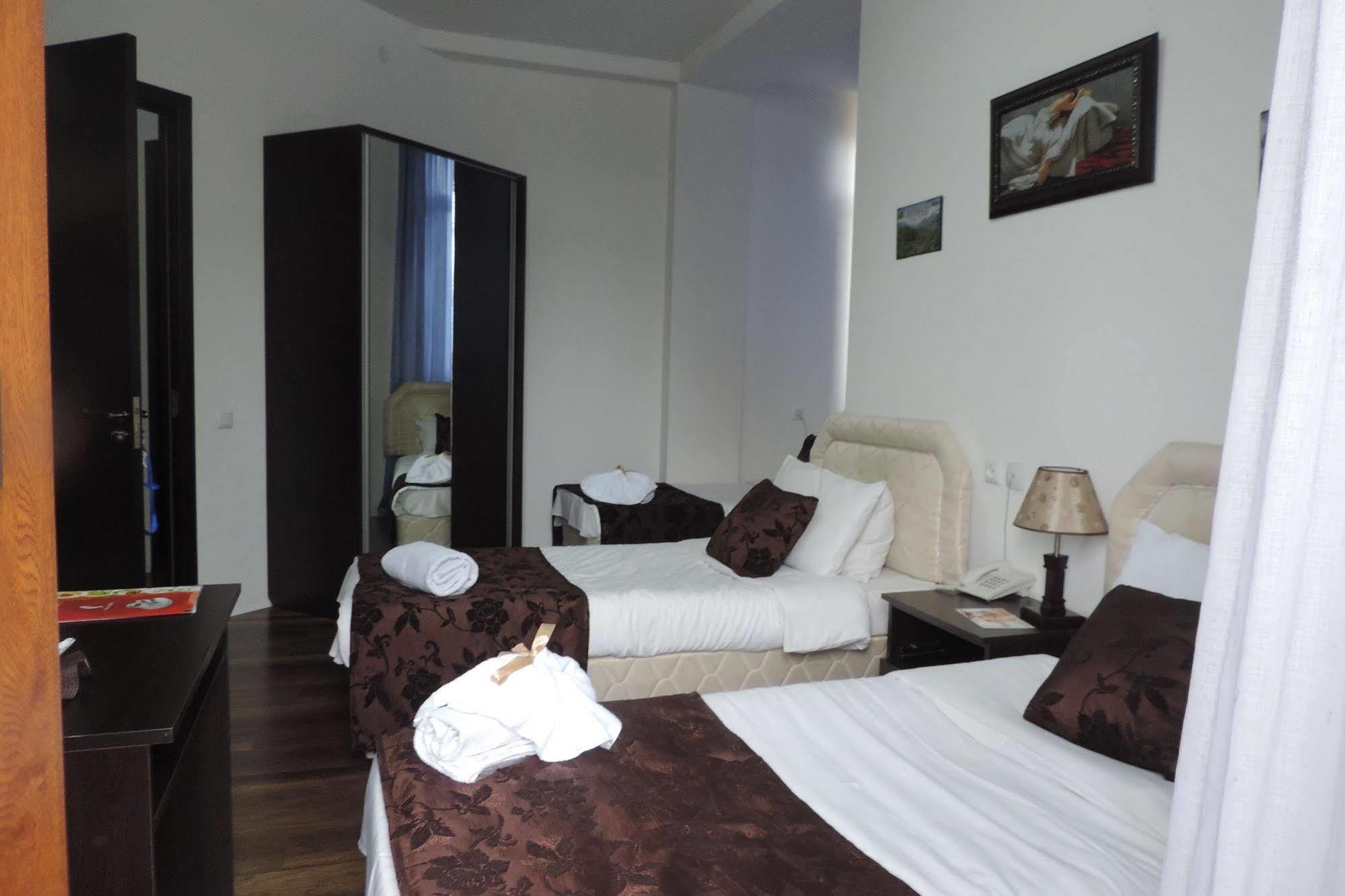 Aia Hotel 트빌리시 외부 사진